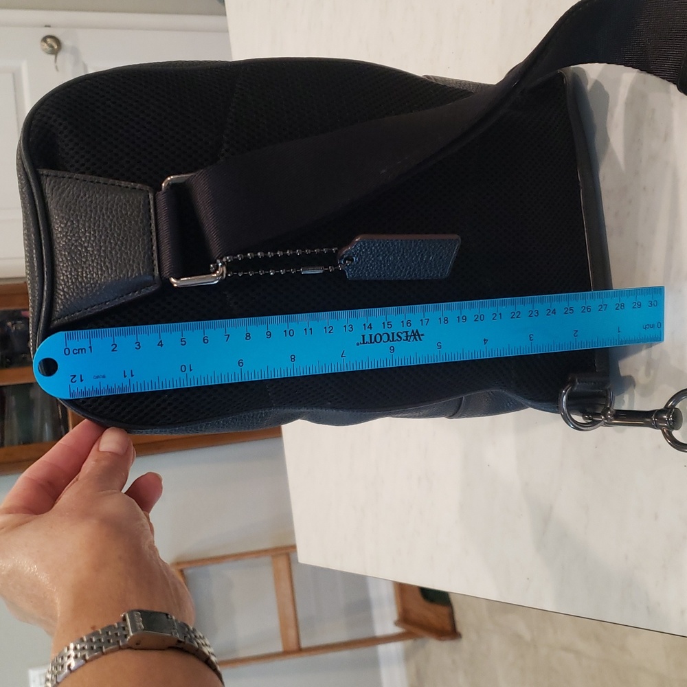 Coach Black Leather Men's Sling Bag - Picture 9 of 12